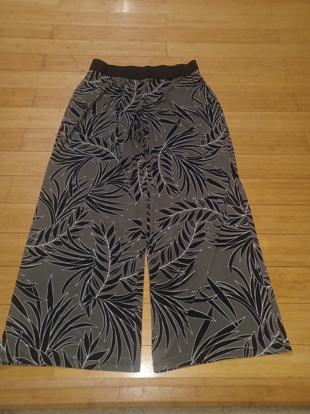 Alfani Wide-Leg Palm Leaf Pull-On Pants - Black & Gray